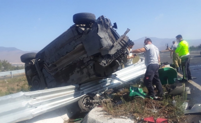 İzmir’de feci kaza: 1 ölü, 4 yaralı