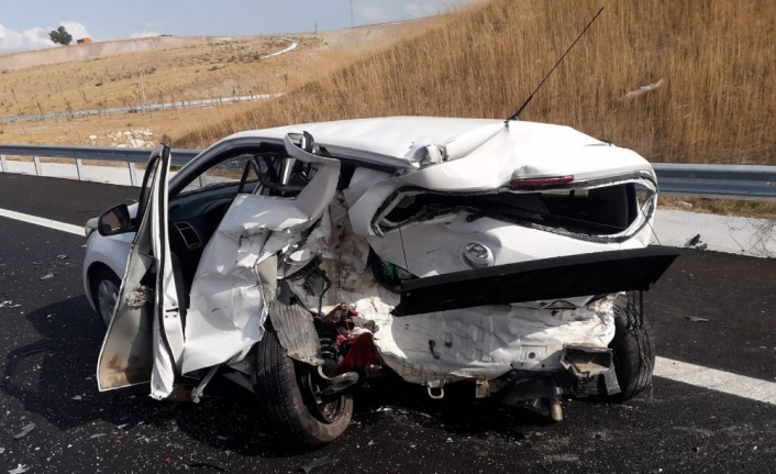 İzmir’de feci kaza: 3 yaralı