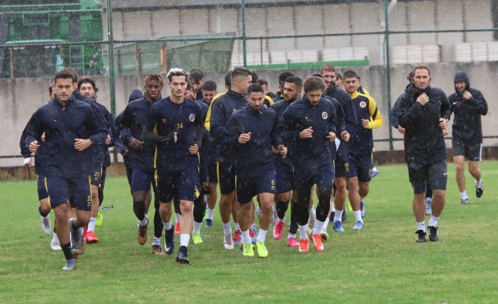 Menemenspor’da 13 pozitif vaka