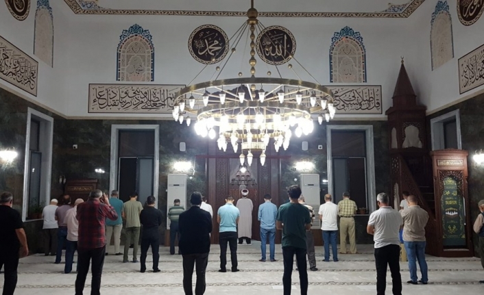 Teknolojik imam dinî bilgileri minareye yansıttı