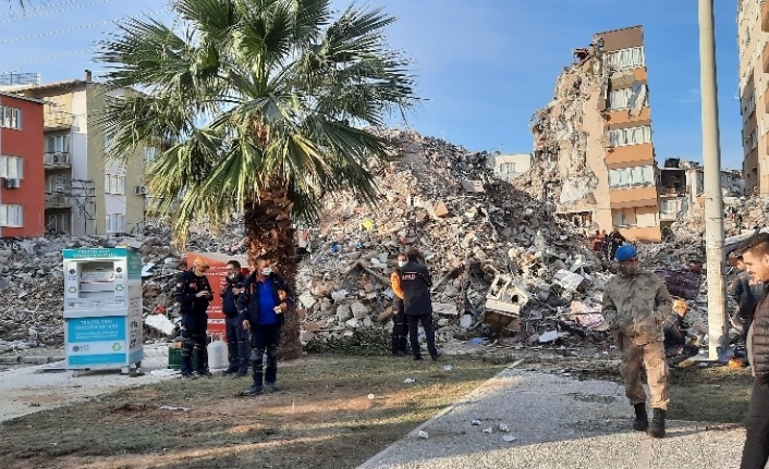 2 kişinin arandığı Barış Sitesi’nde kontrollü yıkım devam ediyor