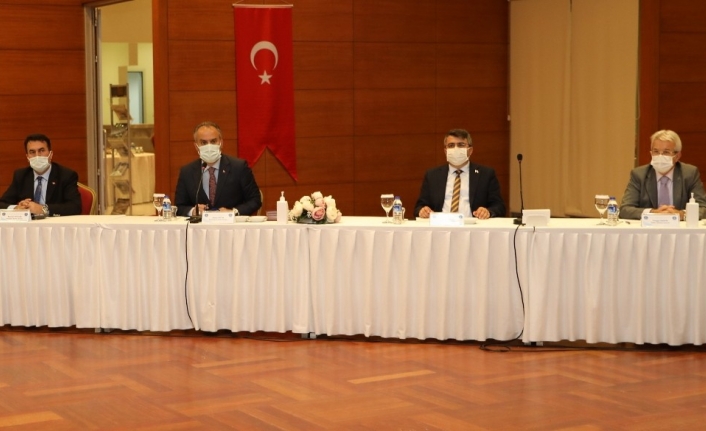 Başkanlardan deprem zirvesi