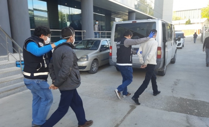 Bursa’da 12 uyuşturucu taciri yakalandı