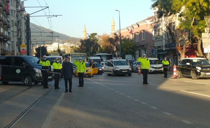 Bursa’da hayat 09.05’te durdu