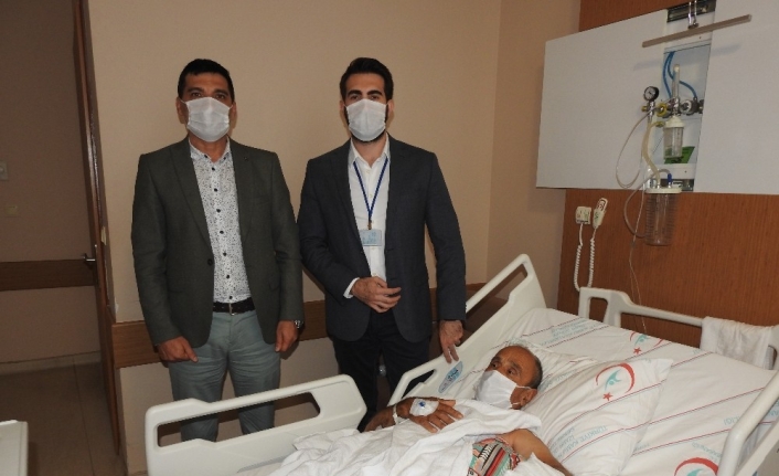 Çeşme’deki hastanede ameliyat başarısı: kopmak üzere olan kolu kurtardılar