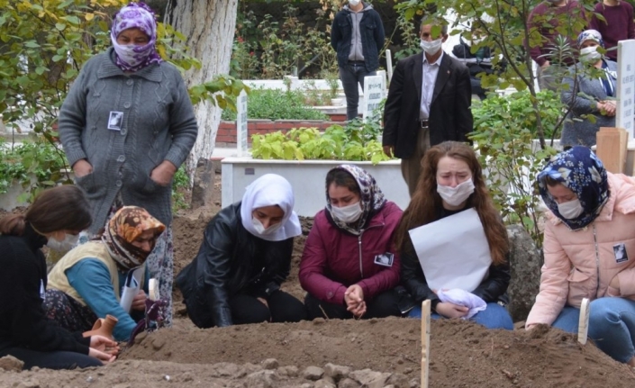 Eski kocası tarafından öldürülen Çilem Kılıç toprağa verildi