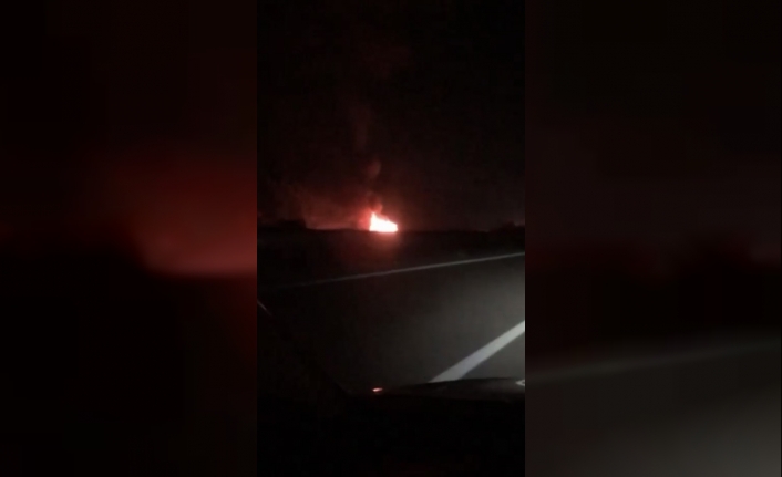 Isınan lastik, otomobili alev topuna çevirdi