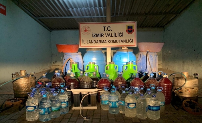 İzmir’de 972 litre kaçak alkol ele geçirildi