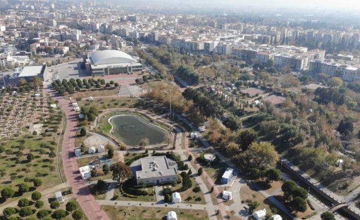 İzmir’de deprem çadırları kaldırılıyor