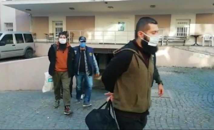 İzmir’de gözaltına alınan 5 DEAŞ üyesi adliyeye sevk edildi