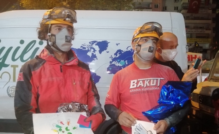 İzmirli çocuklardan duygulandıran sürpriz