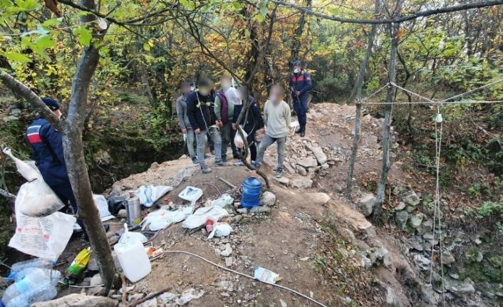 Kazdıkları kuyuda yakalandılar