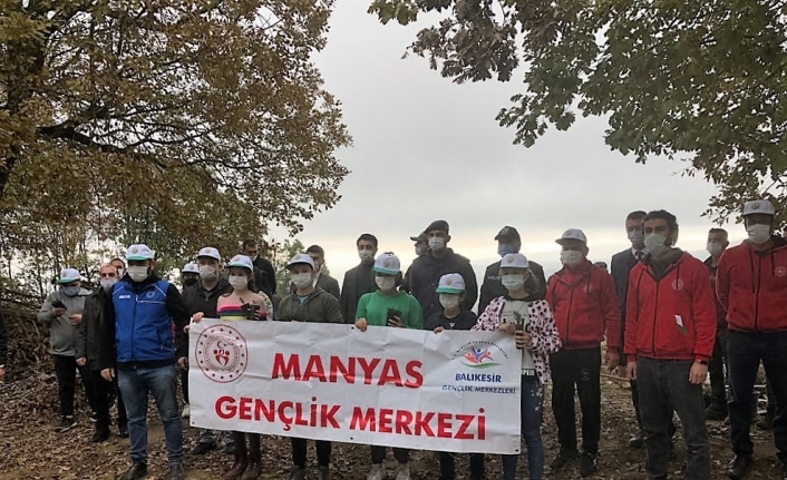 Manyas’ta fidanlar toprakla buluştu