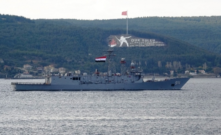 Mısır savaş gemileri Çanakkale Boğazı’ndan geçti