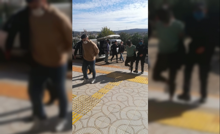 Urla polisinden uyuşturucu tacirleri ve gaspçılara suçüstü