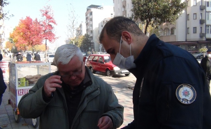 67’lik amcadan polisin "neden maske takmıyorsun" sorusuna ilginç cevap