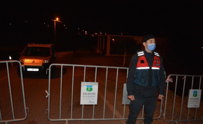 Ayvalık’ta Akçapınar Kırsal Mahallesi’ne Covid-19 karantinası