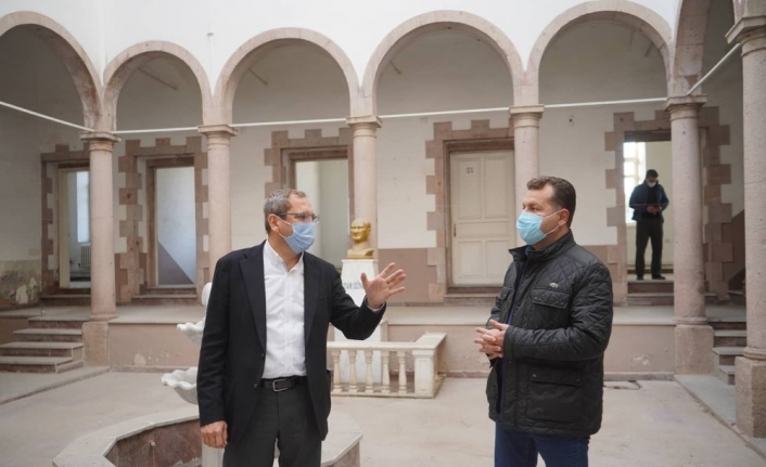 Ayvalık’ta projeler için Başkan Ergin ve  Büyükşehir Belediye Başkanı Yılmaz el ele