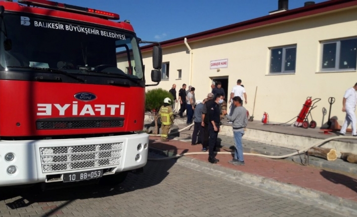 Balıkesir’de cezaevinin çamaşırhanesinde yangın çıktı