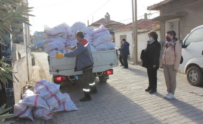 Burhaniye’de 10 bin çuval yakacak dağıtılıyor