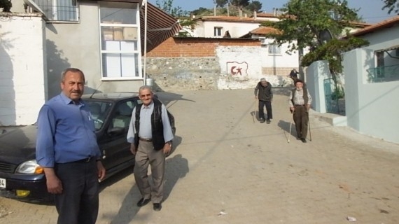 Burhaniye’de iki mahalle daha kısmî karantinada