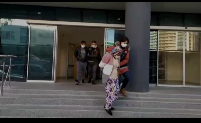 Bursa’da düzenlenen operasyonla zehir tacirleri 2 kilo bonzai ile yakalandı