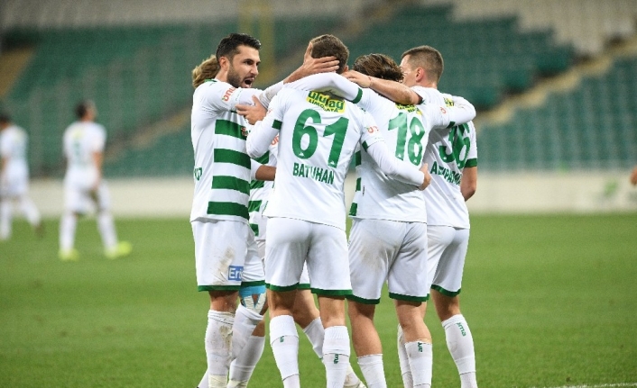 Bursaspor, Göztepe deplasmanında tur arıyor