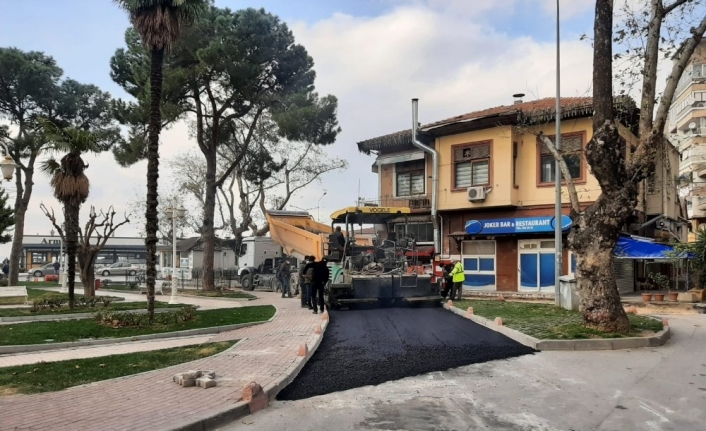 Gemlik’te hizmetler sürüyor, yeni spor tesisi geliyor