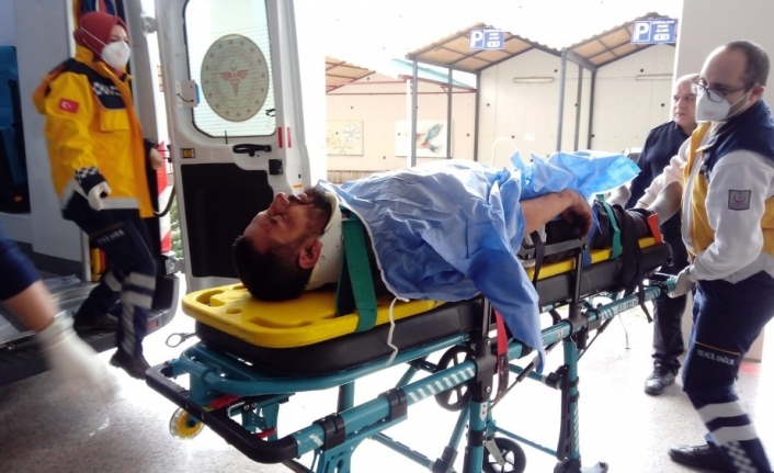 Hurdaya dönen otomobilden yaralı kurtuldu