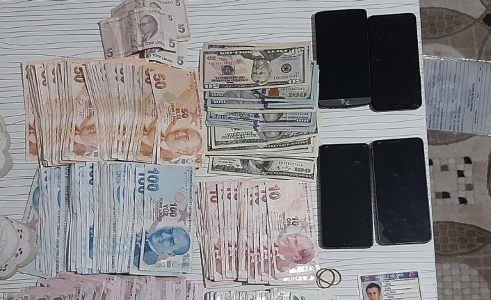 İzmir’de FETÖ/PDY’ye büyük darbe: 66 şüpheli gözaltına alındı