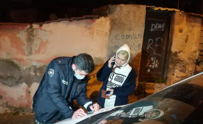 İzmir’de hareketli gece: Sürücü, aracı ve içindeki 2 kadını bırakıp kaçtı