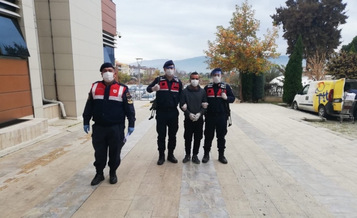 İzmir’de KADES ile yardım isteyen kadının imdadına jandarma yetişti