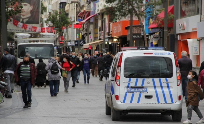 İzmir’de tedbirler arttı, yoğunluk azalmaya başladı