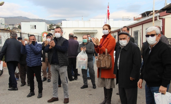 Mahalleliden Karşıyaka Belediyesine imar planı tepkisi
