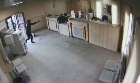 Maskeli soyguncular PTT’yi işte böyle soydular