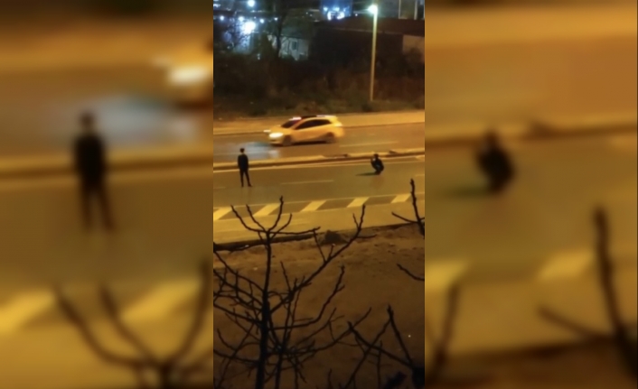 Sosyal medya düşkünlüğü ne kısıtlama ne de mesafe tanıdı