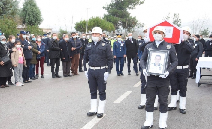 Susurluk’ta görevi başında şehit olan polis memuruna tören