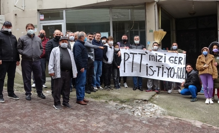 80 yıldır hizmet veren PTT binasını kapattılar, vatandaş eylem yaptı