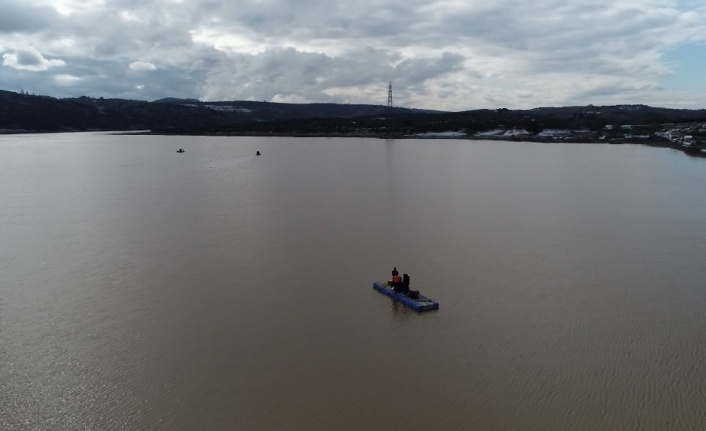 Ayvacık’ta suya kapılanların arama çalışmaları havadan görüntülendi