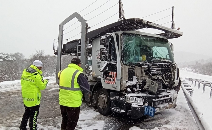 Balıkesir’de tır kaydı, karayolu 2 saat kapandı