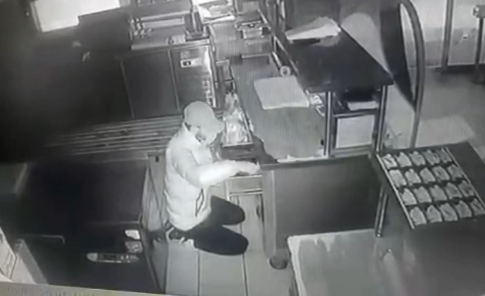 Büfe faresi kameraya böyle yakalandı