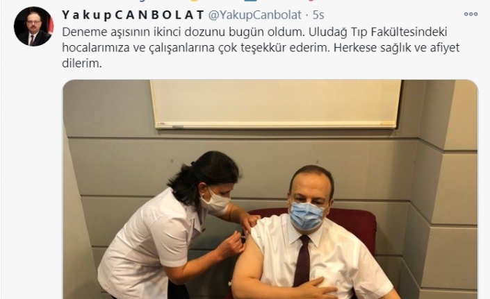 Bursa Valisi Canbolat korona aşısının ikinci dozunu da yaptırdı