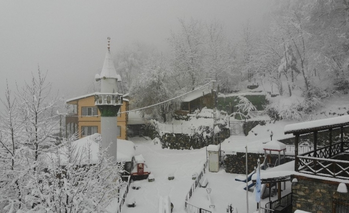 Çalıkuşu’nun köyü beyaza büründü