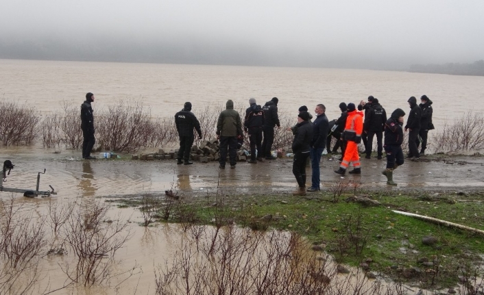 Çanakkale’de suya kapılan Mürsel Meracıoğlu için 4. günde arama çalışmaları tekrar başladı