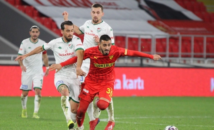 Göztepe’den futbolcu Yalçın Kayan’a disiplin cezası