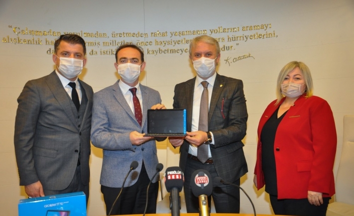 İTSO’dan öğrencilere tablet desteği