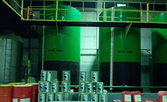İzmir’de 22 bin litre kaçak akaryakıt ele geçirildi