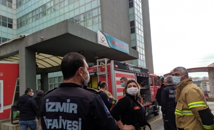 İzmir’de hastanede yangın paniği: Psikiyatri hastası yatağını yaktı