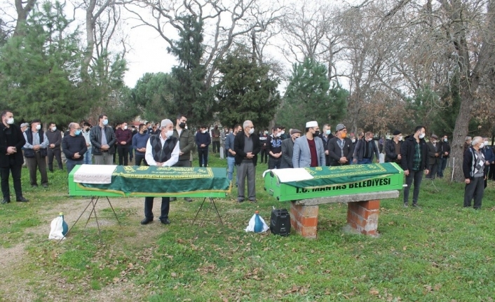 Kazada ölen baba oğul yan yana defnedildi