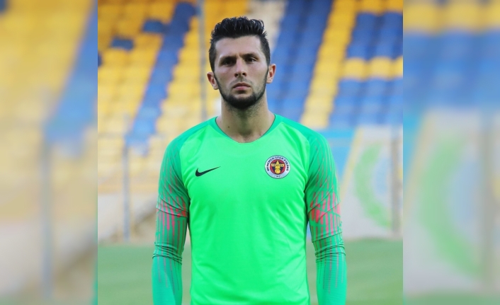 Menemenspor’da kaleci Selmani ile yollar ayrıldı